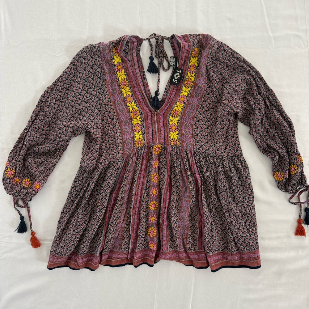 SOL Boho Embroidered Peasant Top Womens Small Floral Tassel Tunic Blouse